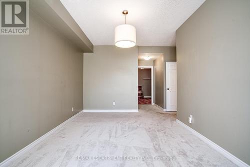 801 - 3000 Creekside Drive, Hamilton, ON - Indoor Photo Showing Other Room