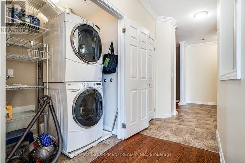 801 - 3000 Creekside Drive, Hamilton, ON - Indoor Photo Showing Laundry Room