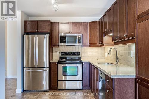 801 - 3000 Creekside Drive, Hamilton, ON - Indoor Photo Showing Kitchen With Double Sink