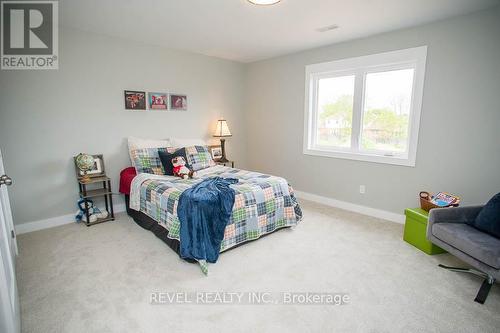 7A Yeager Avenue, Norfolk, ON - Indoor Photo Showing Bedroom