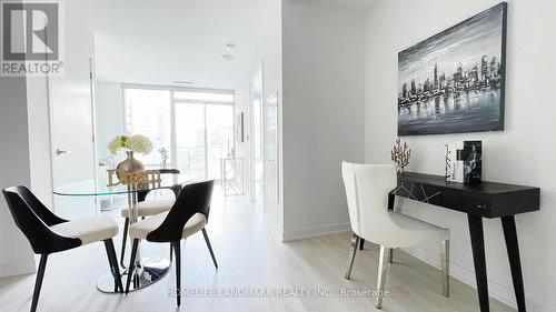 801 - 501 Yonge Street, Toronto, ON - Indoor Photo Showing Dining Room