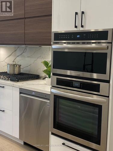 13 Alma Avenue, Toronto (Little Portugal), ON - Indoor Photo Showing Kitchen