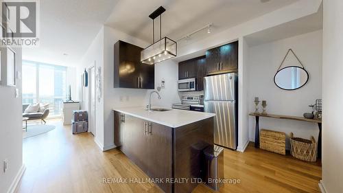 1402 - 70 Forest Manor Road, Toronto, ON - Indoor Photo Showing Kitchen