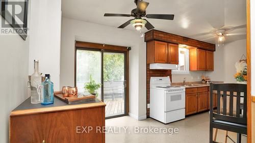 167 Railway Avenue, Middlesex Centre (Komoka), ON - Indoor Photo Showing Kitchen