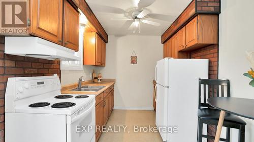 167 Railway Avenue, Middlesex Centre (Komoka), ON - Indoor Photo Showing Kitchen With Double Sink