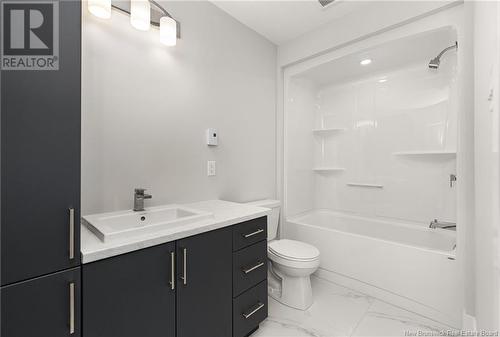 189 Teaberry Avenue, Moncton, NB - Indoor Photo Showing Bathroom