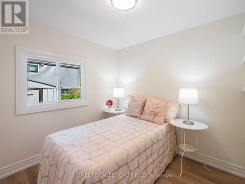 256 Parkwood Avenue, Georgina (Keswick South), ON - Indoor Photo Showing Bedroom