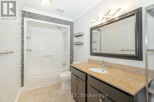 290 Pine Street, Milton, ON - Indoor Photo Showing Bathroom