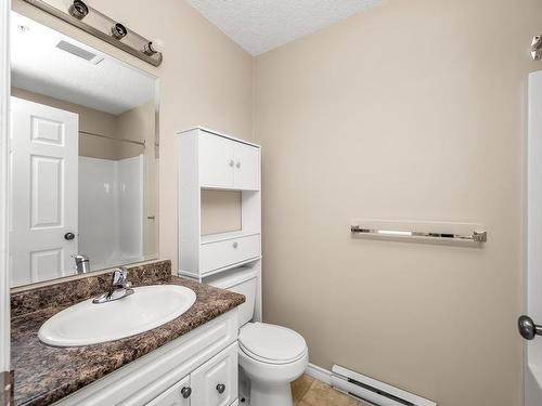 302-129 Back Rd, Courtenay, BC - Indoor Photo Showing Bathroom