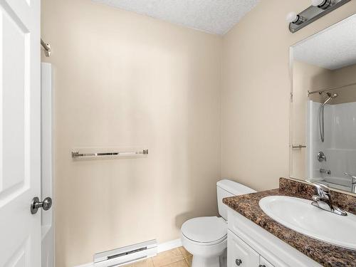 302-129 Back Rd, Courtenay, BC - Indoor Photo Showing Bathroom