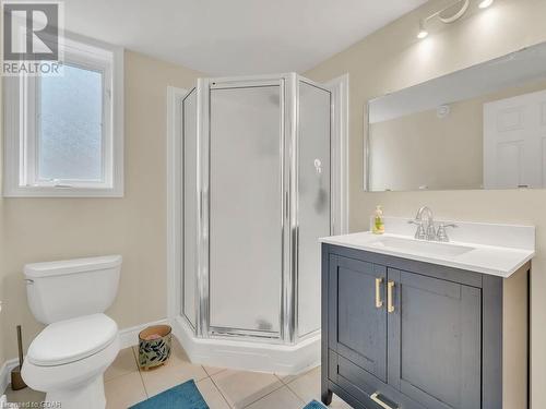 21 Munroe Crescent, Guelph, ON - Indoor Photo Showing Bathroom