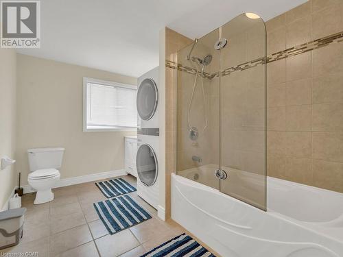 21 Munroe Crescent, Guelph, ON - Indoor Photo Showing Bathroom