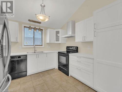 21 Munroe Crescent, Guelph, ON - Indoor Photo Showing Kitchen With Double Sink