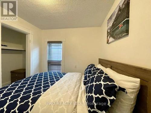 4740 Zimmerman Avenue, Niagara Falls, ON - Indoor Photo Showing Bedroom