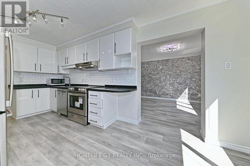 54 - 754 Wilkins Street, London, ON - Indoor Photo Showing Kitchen