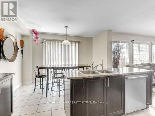 547 Linden Drive, Cambridge, ON - Indoor Photo Showing Kitchen With Double Sink