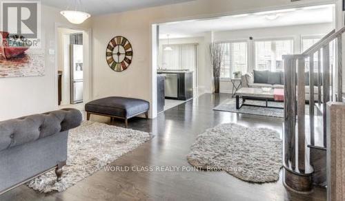 547 Linden Drive, Cambridge, ON - Indoor Photo Showing Living Room