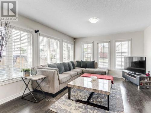 547 Linden Drive, Cambridge, ON - Indoor Photo Showing Living Room