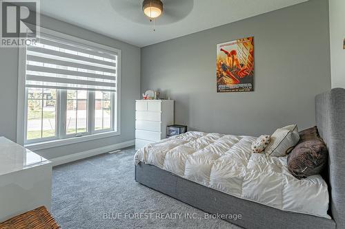 25 Mill Pond Crescent, Thames Centre (Dorchester), ON - Indoor Photo Showing Bedroom