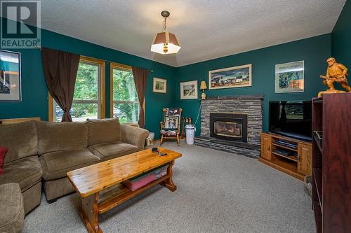 2837 Ridgeview Drive, Prince George, BC - Indoor Photo Showing Living Room