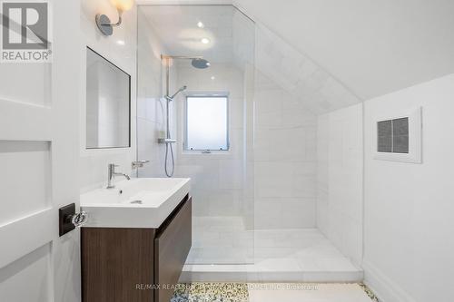 90 Forest Hill Road, Toronto (Casa Loma), ON - Indoor Photo Showing Bathroom