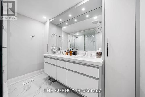 3062 Bayview Avenue, Toronto (Willowdale East), ON - Indoor Photo Showing Bathroom