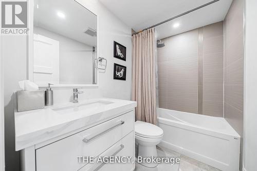 3062 Bayview Avenue, Toronto, ON - Indoor Photo Showing Bathroom