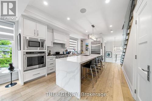 3062 Bayview Avenue, Toronto (Willowdale East), ON - Indoor Photo Showing Kitchen With Upgraded Kitchen