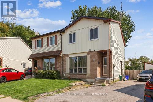 195 Castlebar Crescent, Oshawa (Vanier), ON - Outdoor