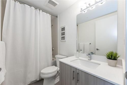 550 North Service Road|Unit #707, Grimsby, ON - Indoor Photo Showing Bathroom