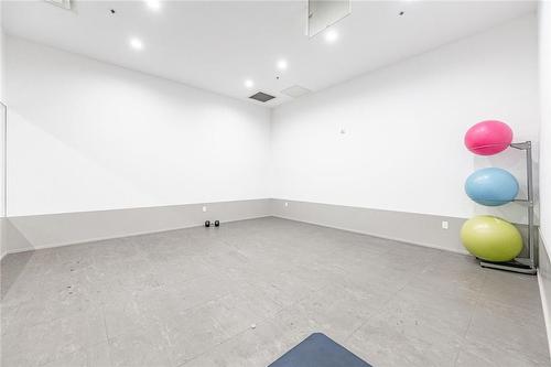 550 North Service Road|Unit #707, Grimsby, ON - Indoor Photo Showing Other Room