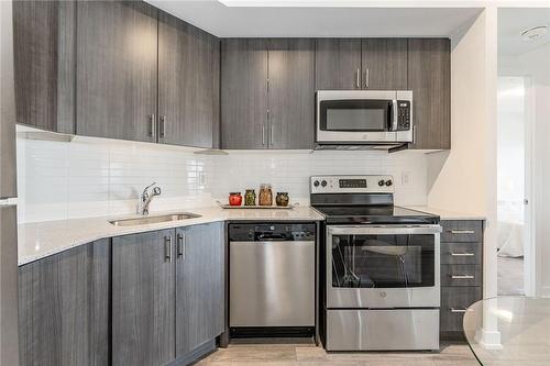 550 North Service Road|Unit #707, Grimsby, ON - Indoor Photo Showing Kitchen With Upgraded Kitchen