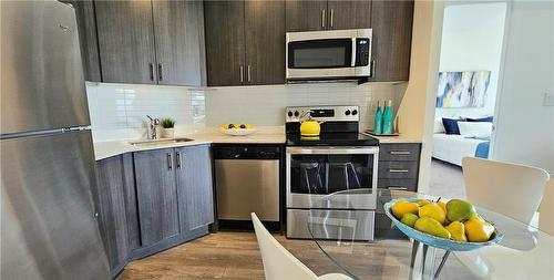 550 North Service Road|Unit #707, Grimsby, ON - Indoor Photo Showing Kitchen With Upgraded Kitchen