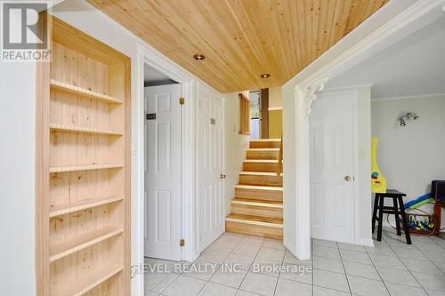 1236 Golden Beach Road, Bracebridge, ON - Indoor Photo Showing Other Room