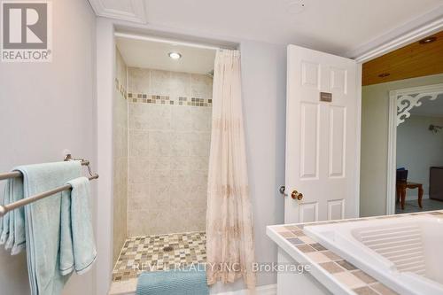 1236 Golden Beach Road, Bracebridge, ON - Indoor