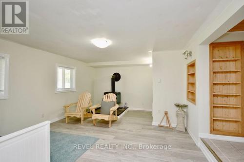 1236 Golden Beach Road, Bracebridge, ON - Indoor Photo Showing Other Room