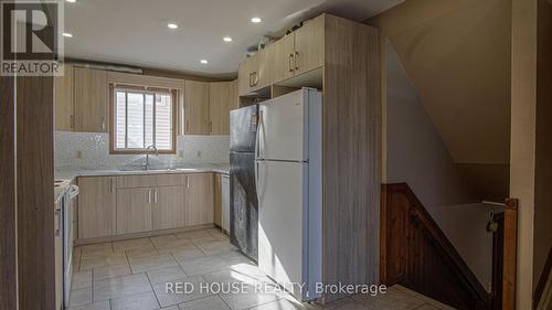 4 Eastwood Drive, Welland, ON - Indoor Photo Showing Kitchen