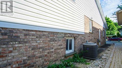 4 Eastwood Drive, Welland, ON - Outdoor