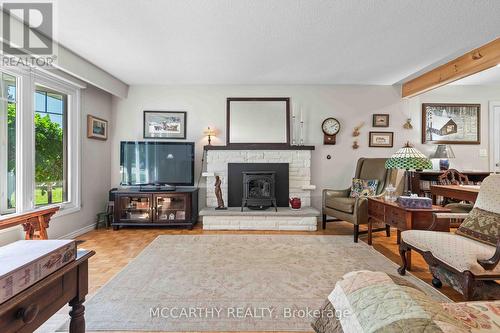 132 Jane Street, Shelburne, ON - Indoor Photo Showing Living Room With Fireplace