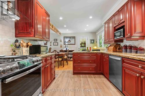 132 Jane Street, Shelburne, ON - Indoor Photo Showing Kitchen