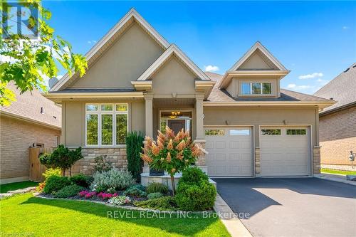 33 Hickory Avenue, Niagara-On-The-Lake, ON - Outdoor With Facade