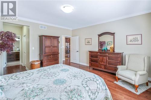 33 Hickory Avenue, Niagara-On-The-Lake, ON - Indoor Photo Showing Bedroom