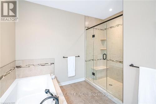 33 Hickory Avenue, Niagara-On-The-Lake, ON - Indoor Photo Showing Bathroom