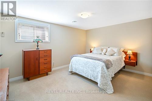 33 Hickory Avenue, Niagara-On-The-Lake, ON - Indoor Photo Showing Bedroom