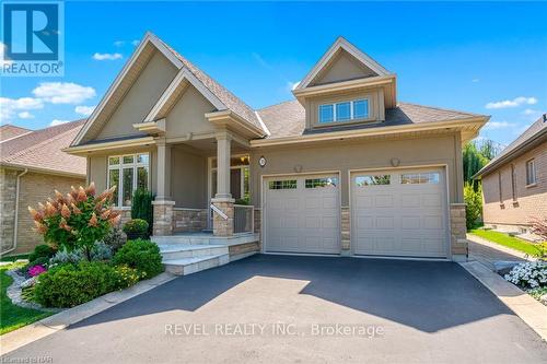 33 Hickory Avenue, Niagara-On-The-Lake, ON - Outdoor With Facade