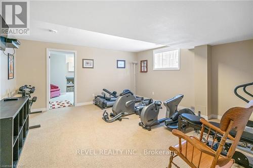 33 Hickory Avenue, Niagara-On-The-Lake, ON - Indoor Photo Showing Gym Room