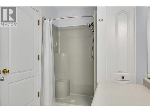 756 Springrose Way, Kelowna, BC - Indoor Photo Showing Bathroom