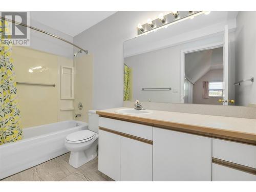 756 Springrose Way, Kelowna, BC - Indoor Photo Showing Bathroom