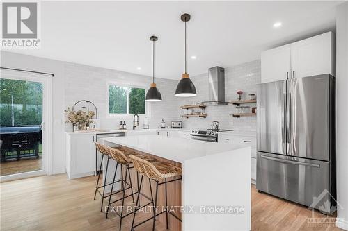 10280 Harvey Road, Merrickville-Wolford, ON - Indoor Photo Showing Kitchen With Upgraded Kitchen