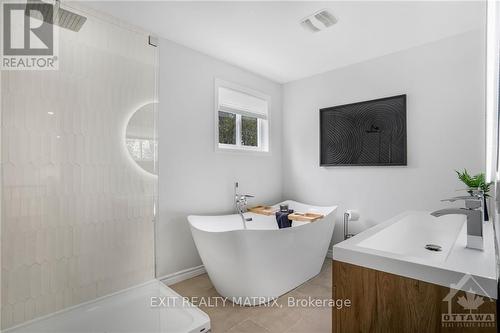 10280 Harvey Road, Merrickville-Wolford, ON - Indoor Photo Showing Bathroom